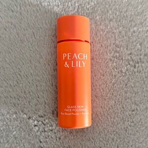 5/$25 🎆 NEW Peach & Lily Glass Skin Face Polisher (0.84 oz)